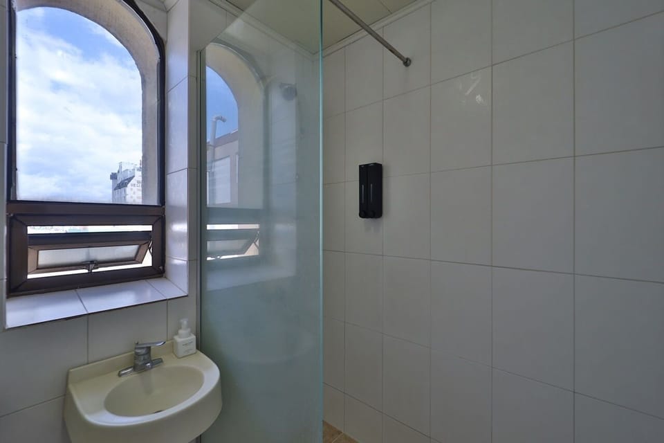 Deluxe Double Room | Bathroom | Shower, hair dryer, slippers, towels