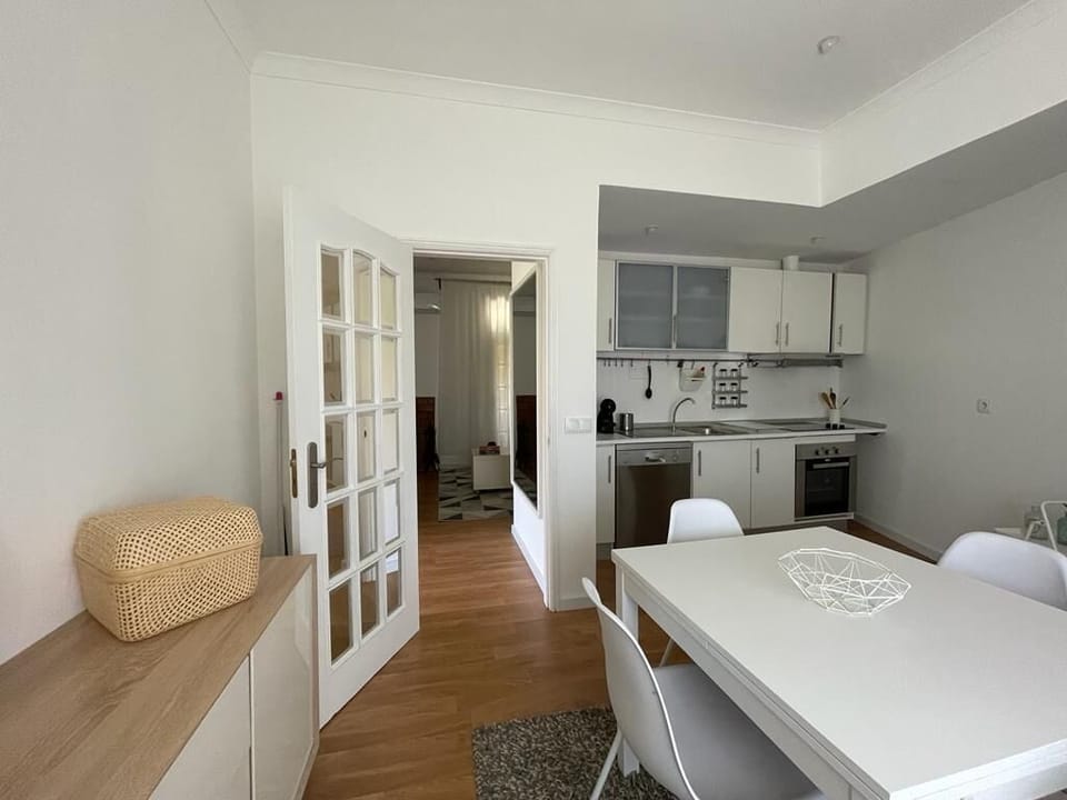 Comfort Apartment, City View | Private kitchen | Toaster, freezer