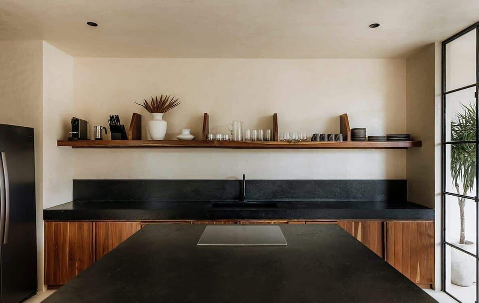 Full Kitchen with Oven 