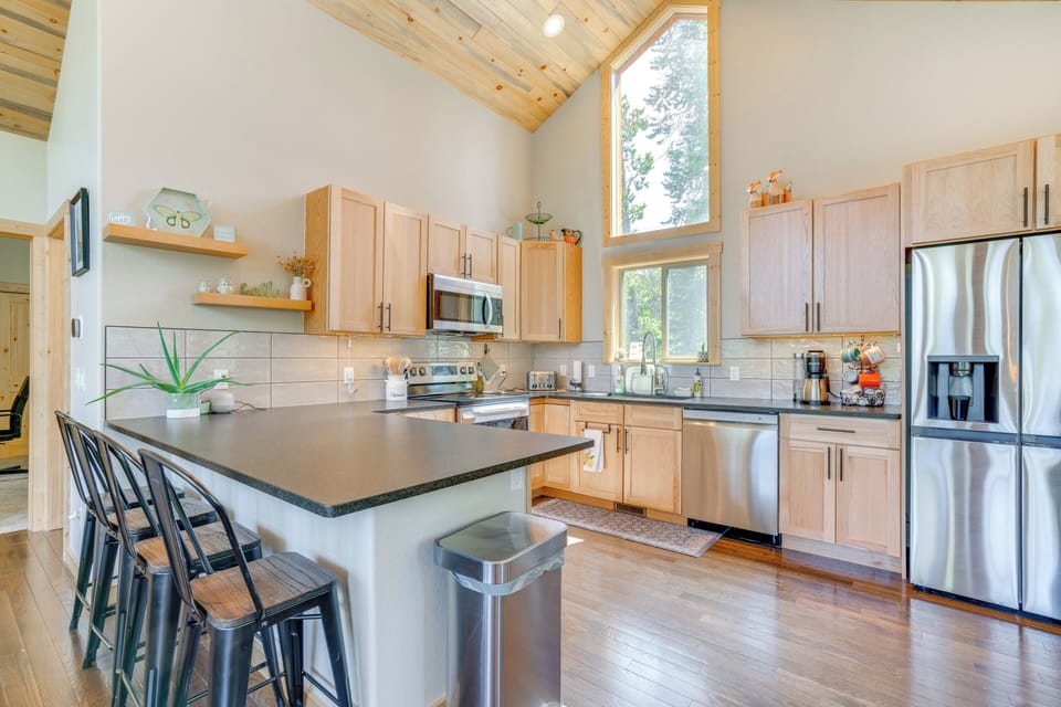 Kitchen | Cooking Basics | Dishwasher | Dual Keurig Coffee Maker | 2nd Floor