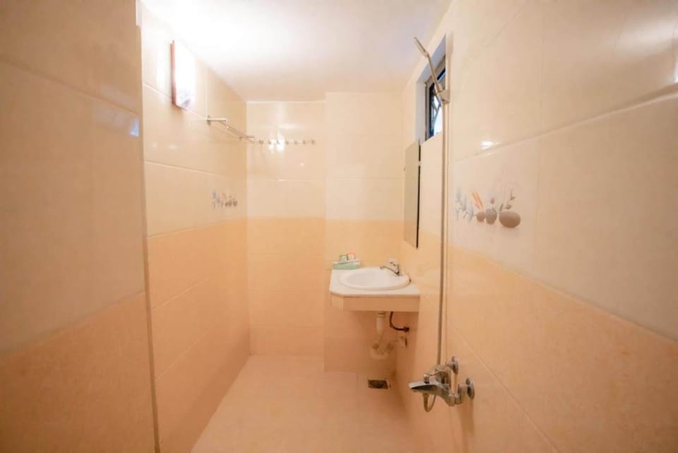 Superior Double Room | Minibar, laptop workspace, iron/ironing board, WiFi (free)