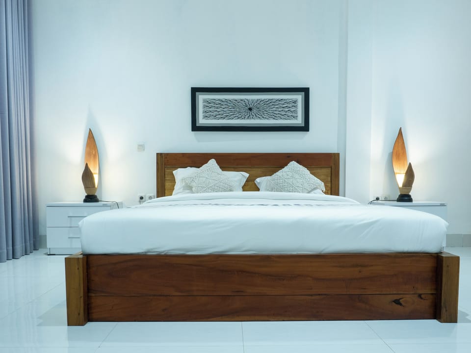 Comfort Double Room, Courtyard View | Desk, laptop workspace, free WiFi