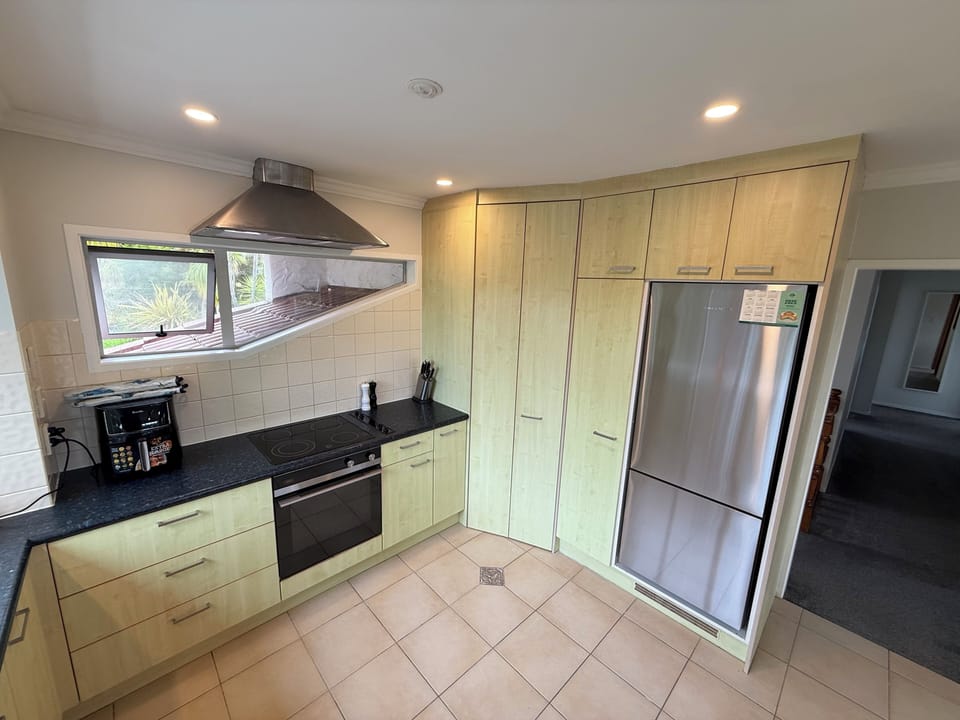 Deluxe Apartment, Non Smoking, Park View | Private kitchen | Full-size fridge, microwave, oven, stovetop