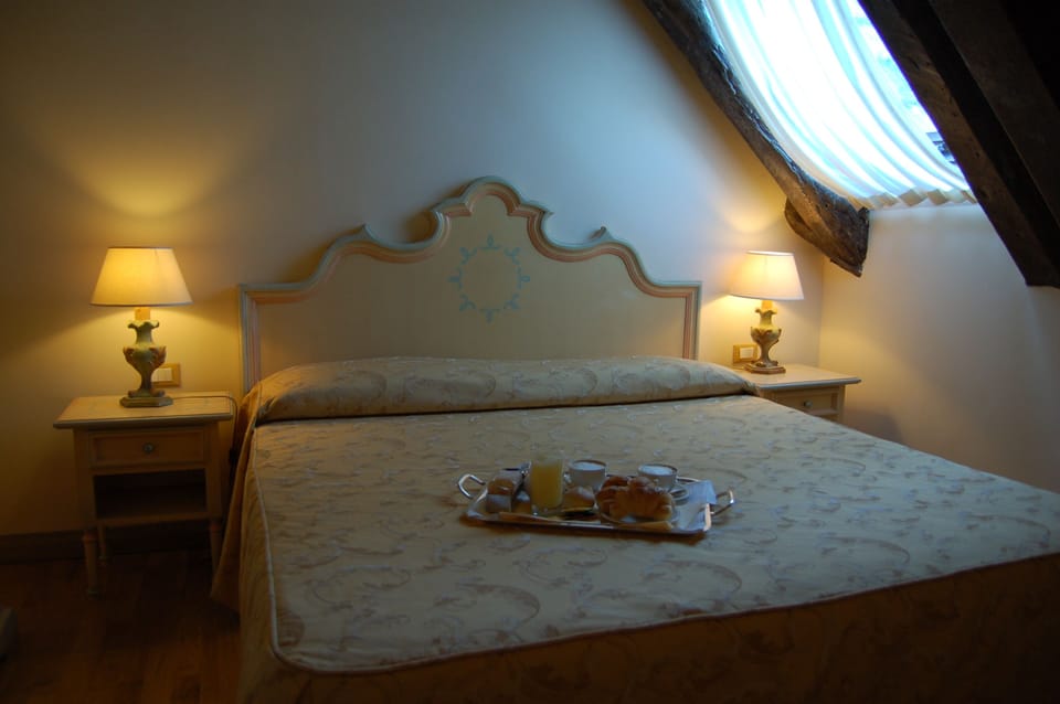 Free minibar, in-room safe, individually furnished, desk
