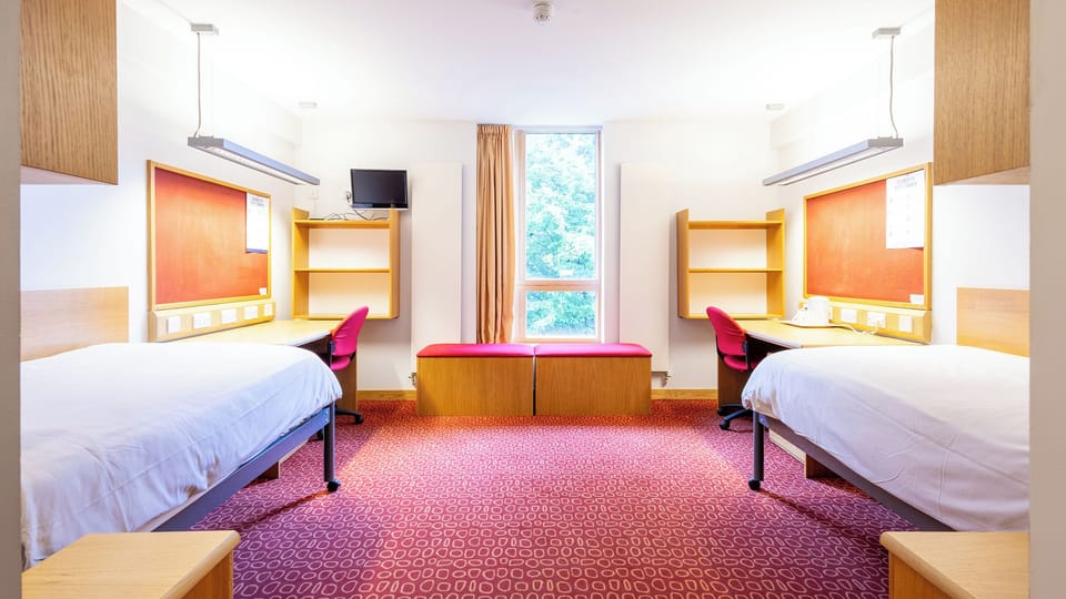 Standard Twin Room | Free WiFi