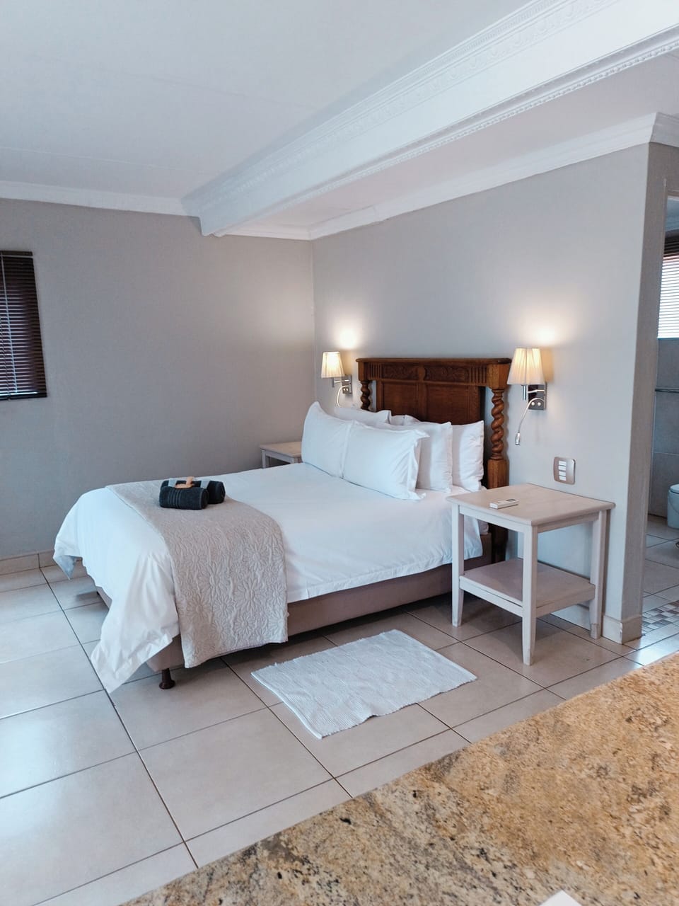 Basic Double Room | Desk, laptop workspace, WiFi (free)