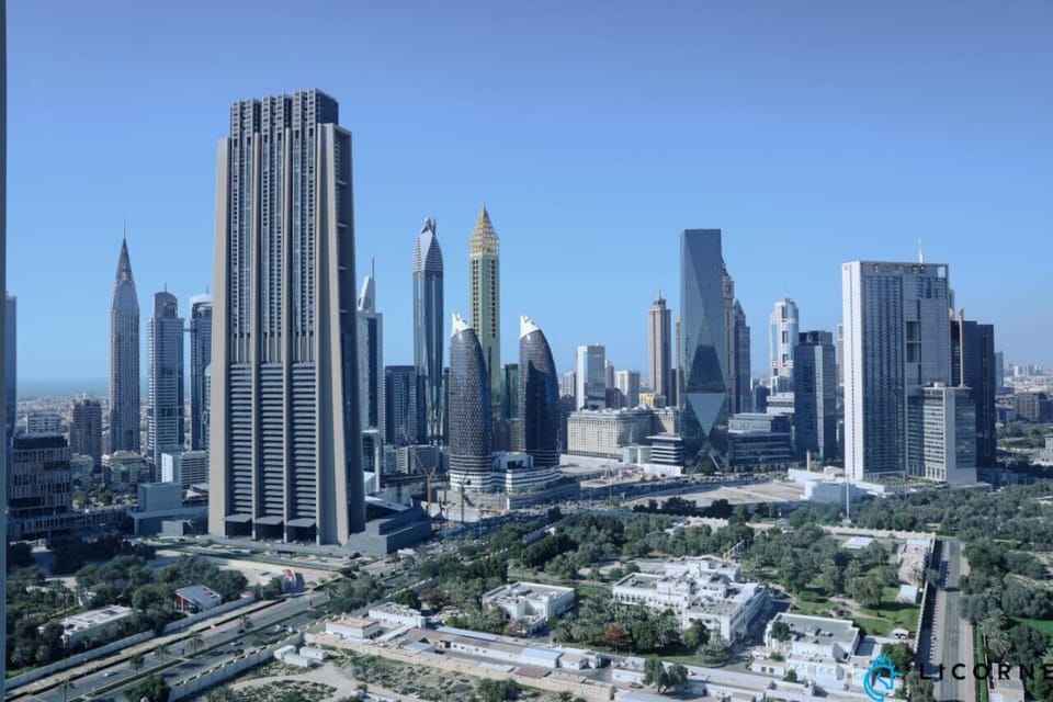 Unbeatable views of the iconic Dubai skyline from the apartment.