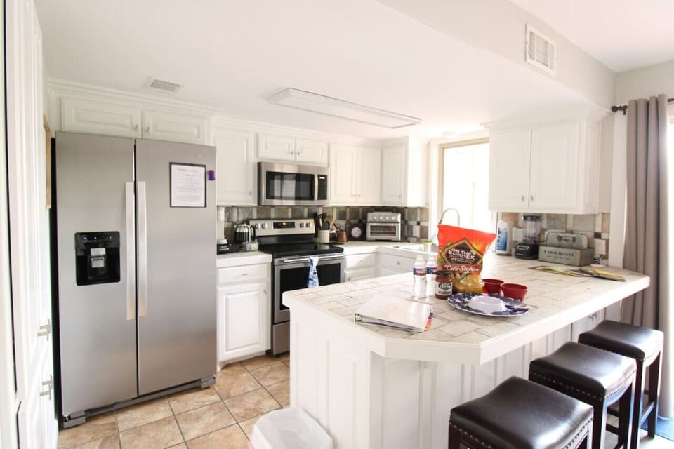 Full Kitchen