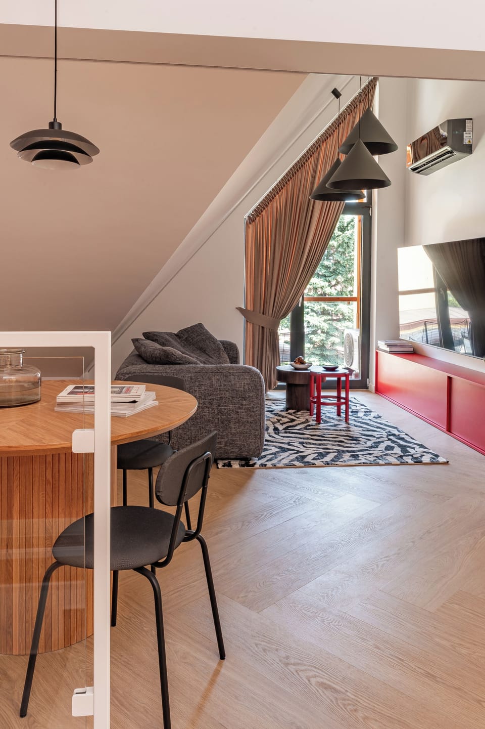 Superior Apartment | Living area | Flat-screen TV