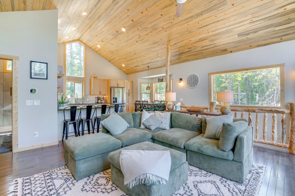 House (3 Bedrooms) | Interior