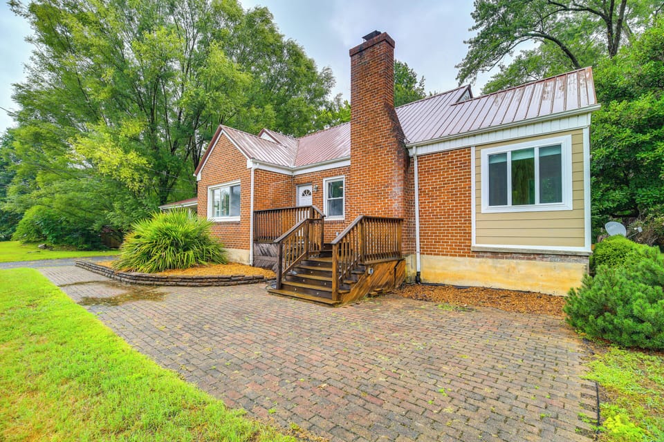 House (3 Bedrooms) | Front of property