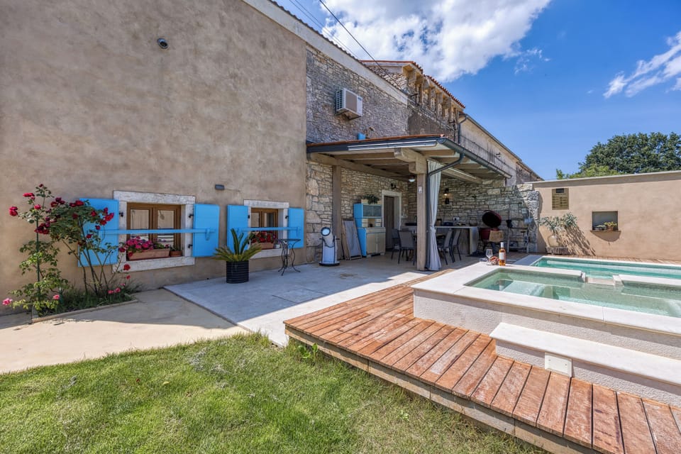 Honeymoon House, 2 Bedrooms, 2 Bathrooms (Foska Country Home with private Pool) | Terrace/patio
