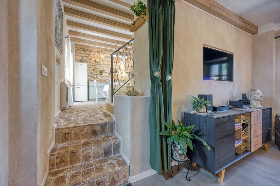 Honeymoon House, 2 Bedrooms, 2 Bathrooms (Foska Country Home with private Pool) | Interior