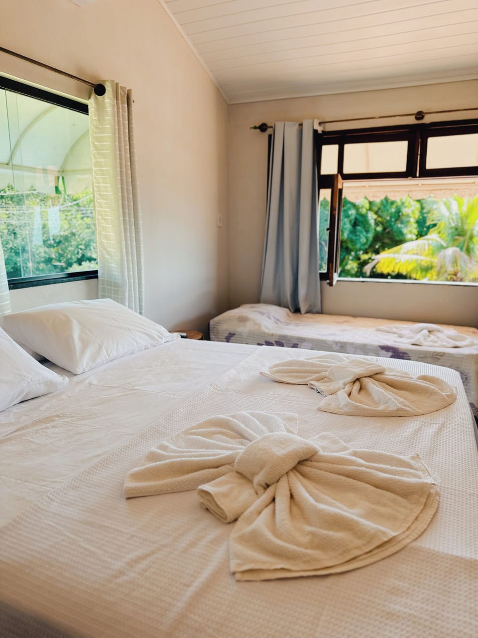 Room | Free WiFi