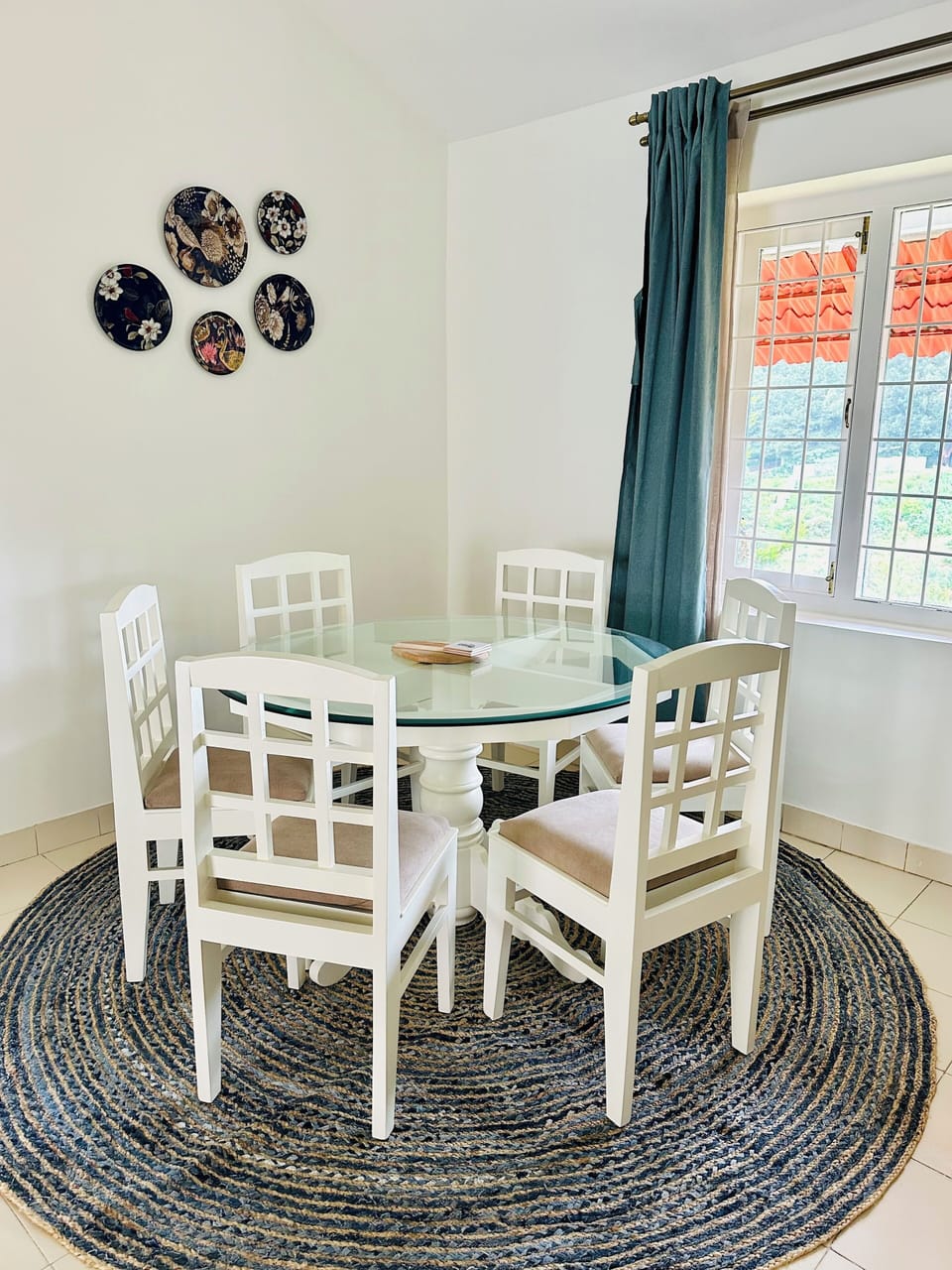 Deluxe Villa, Garden View | In-room dining