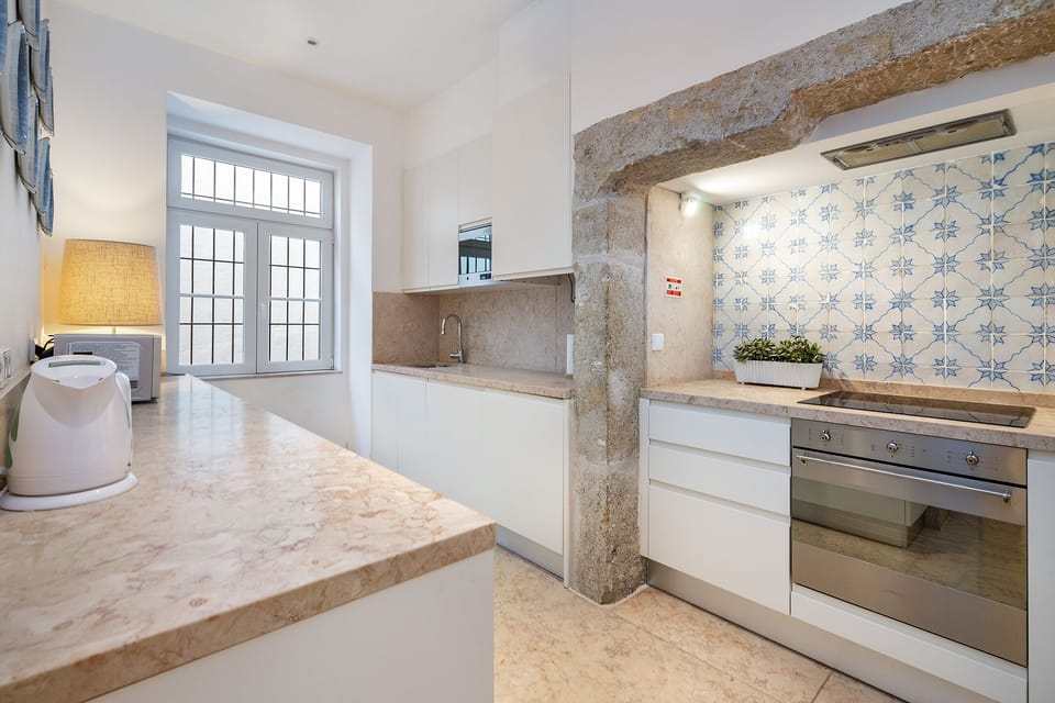 Apartment, 3 Bedrooms | Private kitchen | Toaster