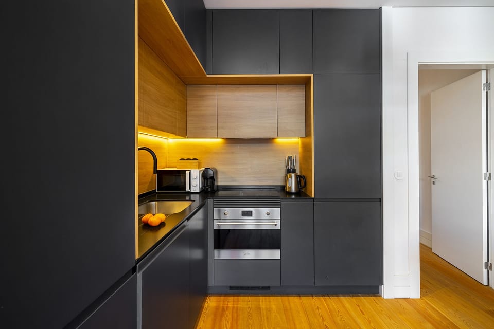 Apartment, 2 Bedrooms | Private kitchen | Electric kettle, toaster