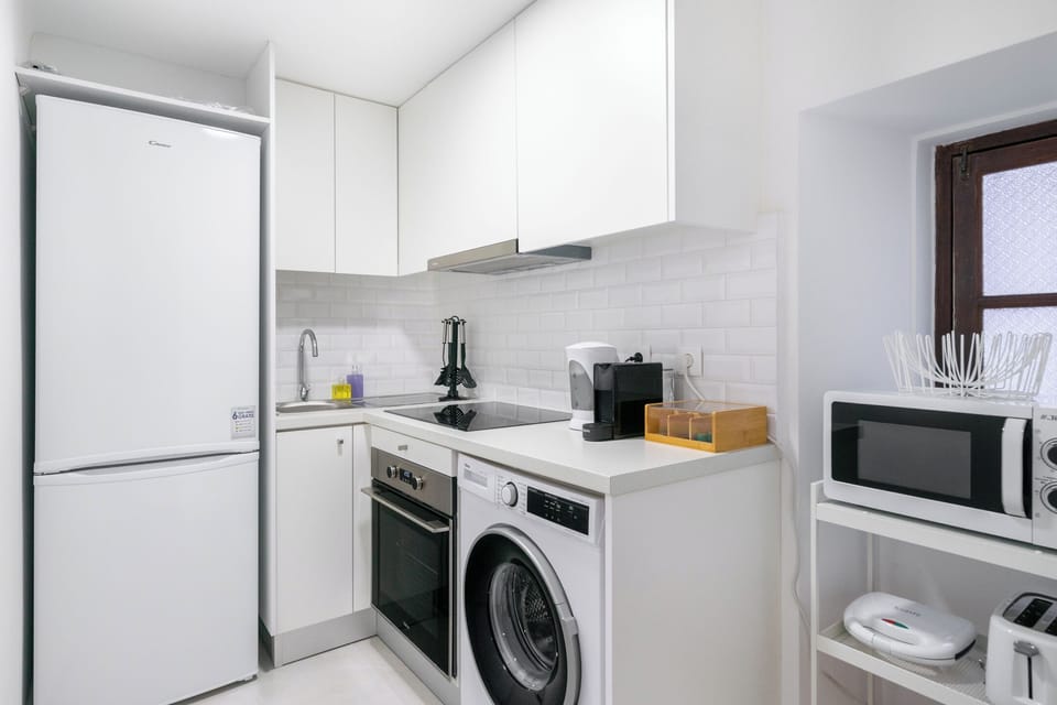 Apartment, 2 Bedrooms | Private kitchen | Electric kettle