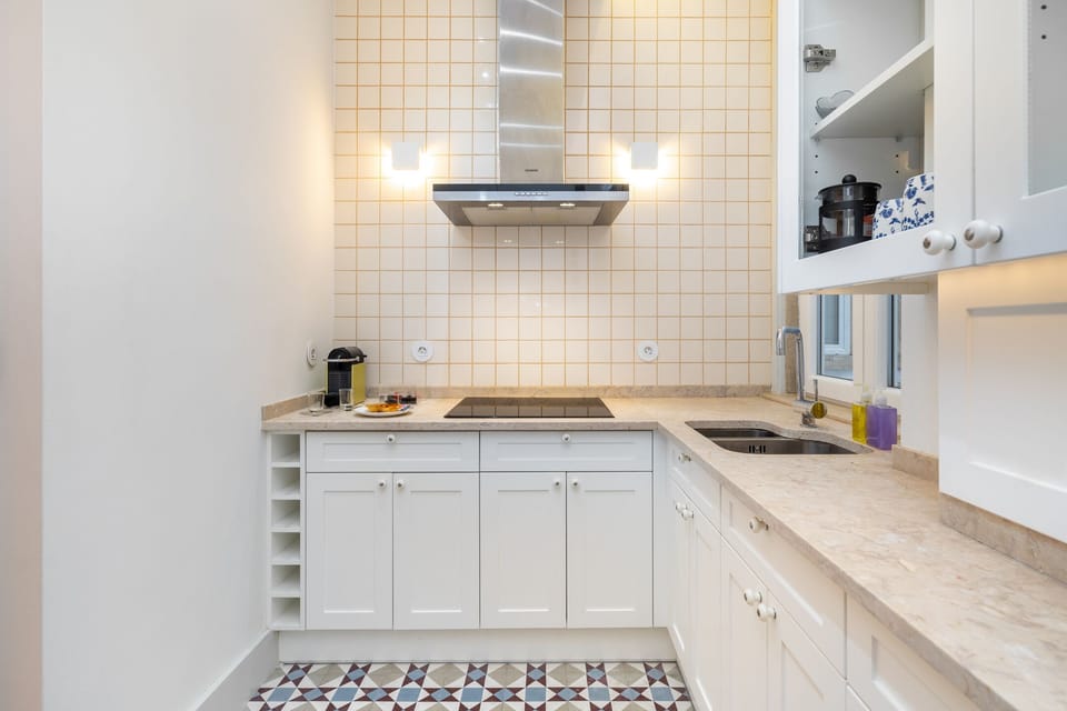 Apartment, 2 Bedrooms | Private kitchen | Electric kettle, toaster