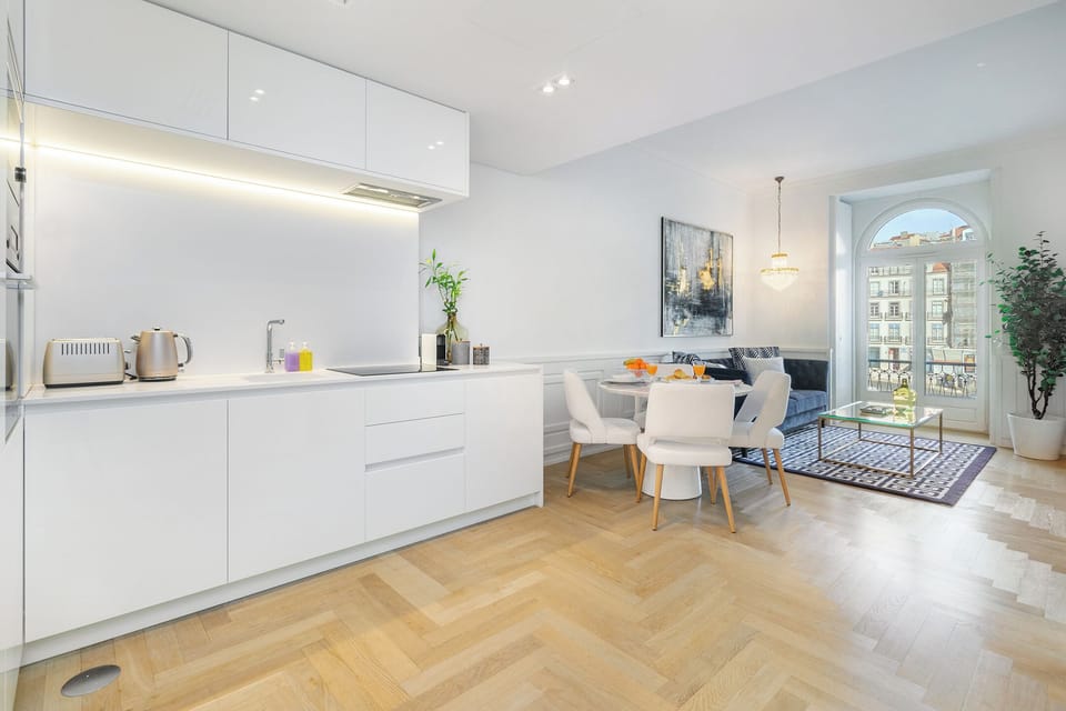 Apartment, 1 Bedroom | Private kitchen | Electric kettle, toaster