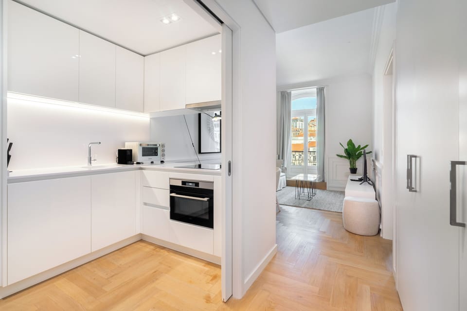 Apartment, 1 Bedroom | Private kitchen | Electric kettle, toaster