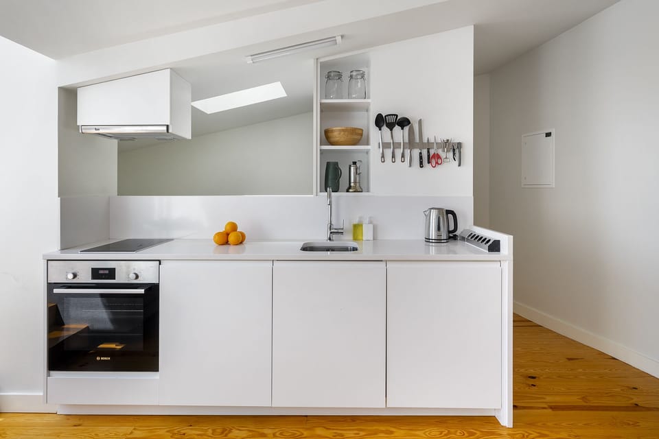 Apartment, 2 Bedrooms | Private kitchenette | Electric kettle