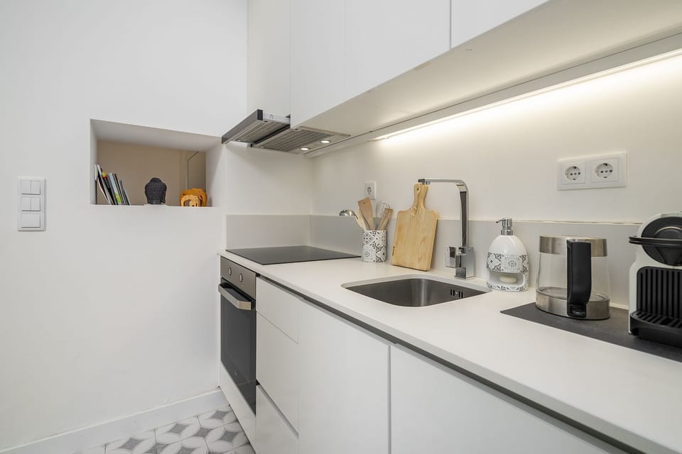 Apartment, 1 Bedroom | Private kitchen | Toaster