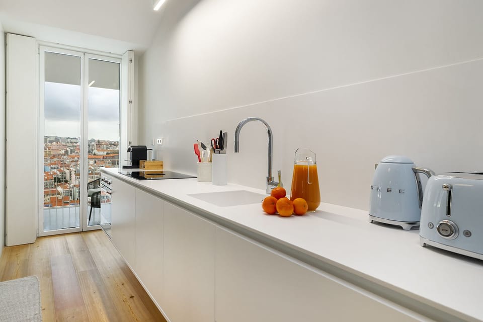 Apartment, 3 Bedrooms | Private kitchen | Electric kettle, toaster
