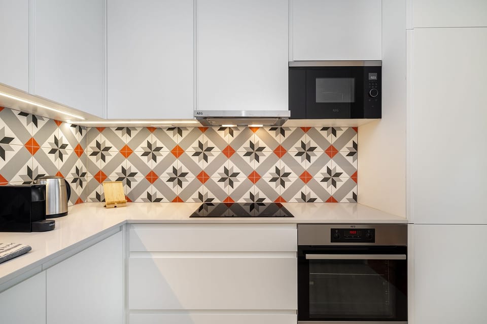Apartment, 3 Bedrooms | Private kitchen | Electric kettle, toaster