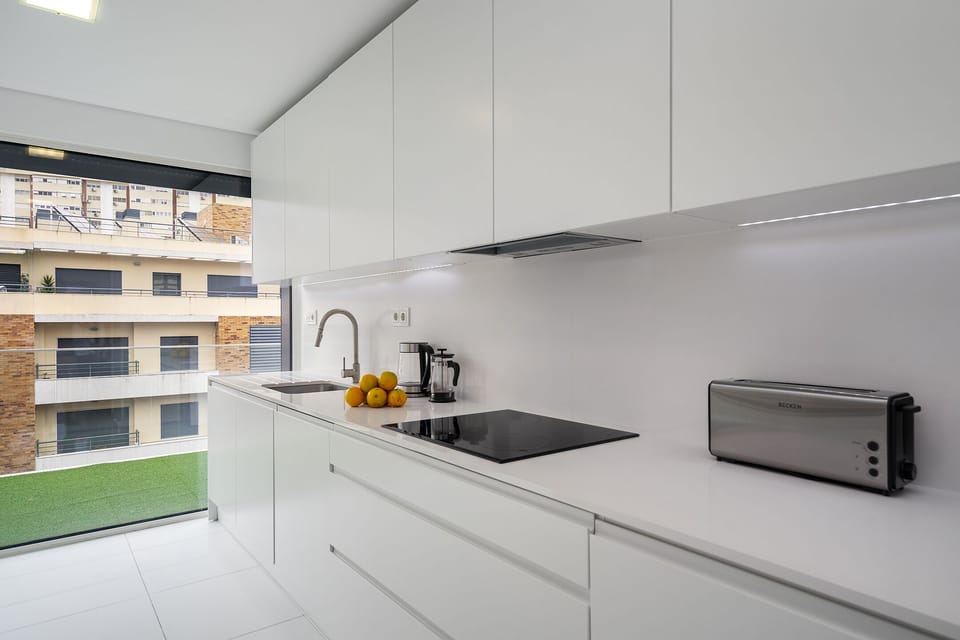 Apartment, 2 Bedrooms | Private kitchen | Electric kettle, toaster