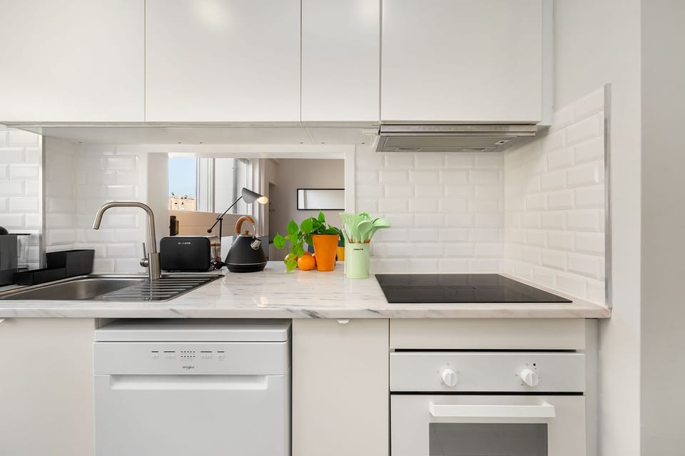 Apartment, 2 Bedrooms | Private kitchen | Electric kettle