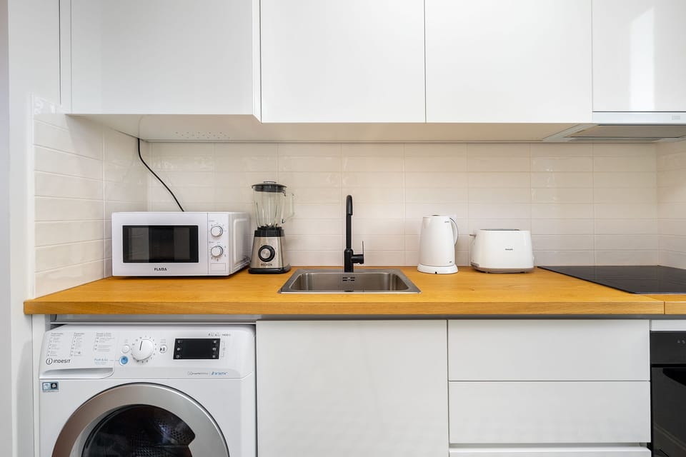 Apartment, 2 Bedrooms | Private kitchen | Electric kettle