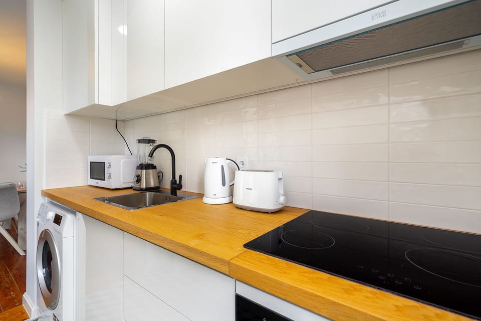 Apartment, 2 Bedrooms | Private kitchen | Electric kettle