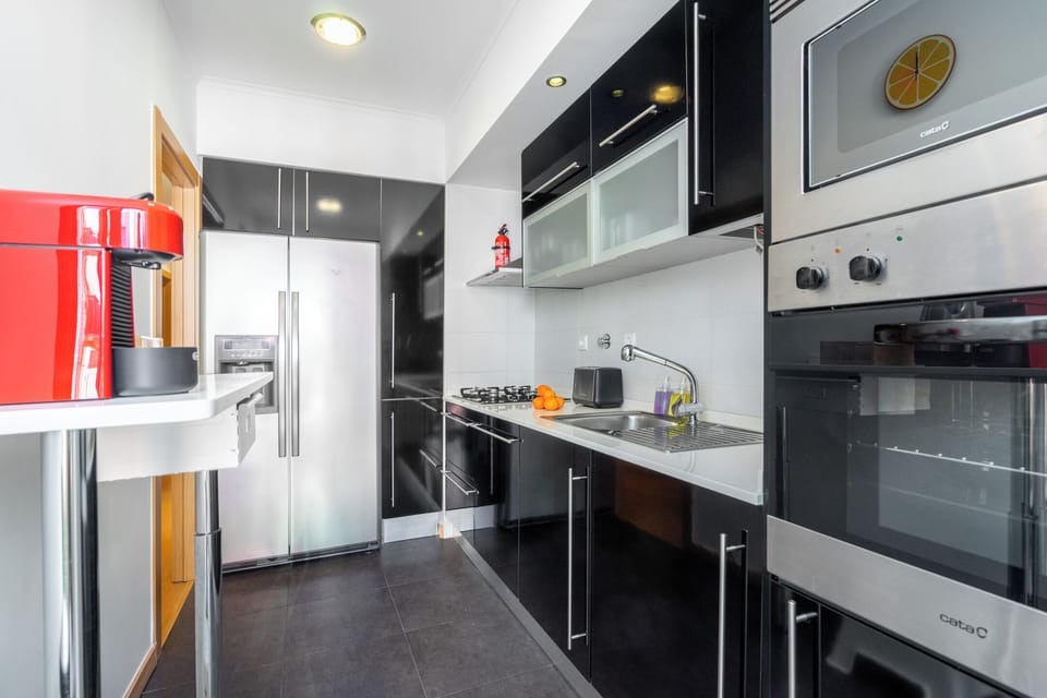 Apartment, 2 Bedrooms | Private kitchen | Fridge, electric kettle, toaster
