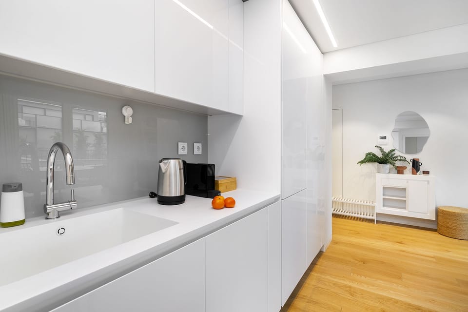 Apartment, 1 Bedroom | Private kitchen | Electric kettle