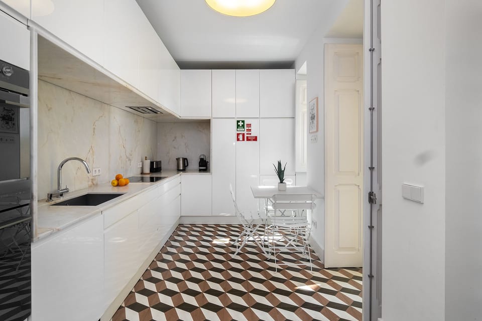 Apartment, 3 Bedrooms | Private kitchen | Electric kettle, toaster