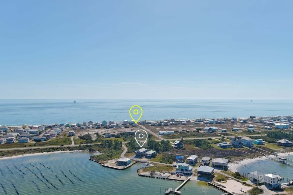 House and beach access location