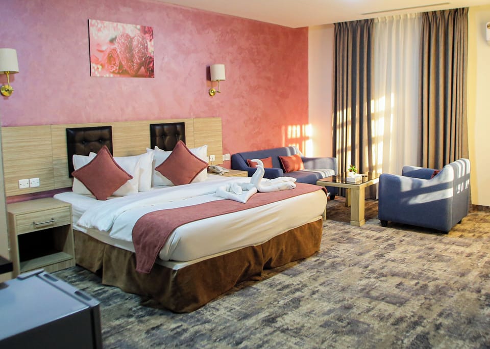 Family Suite | In-room safe, soundproofing, WiFi (free)
