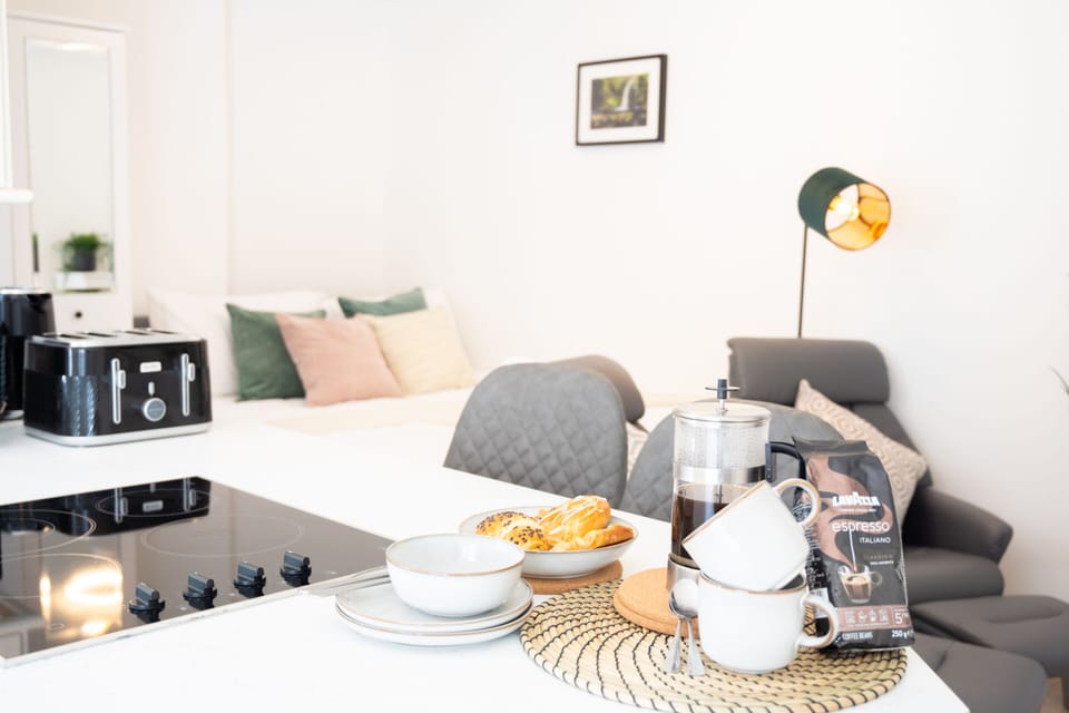Breakfast Bar 