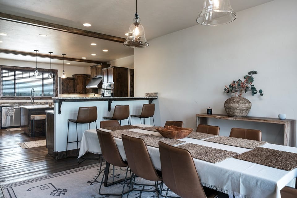 Plenty of seats for the whole family | Dining Room