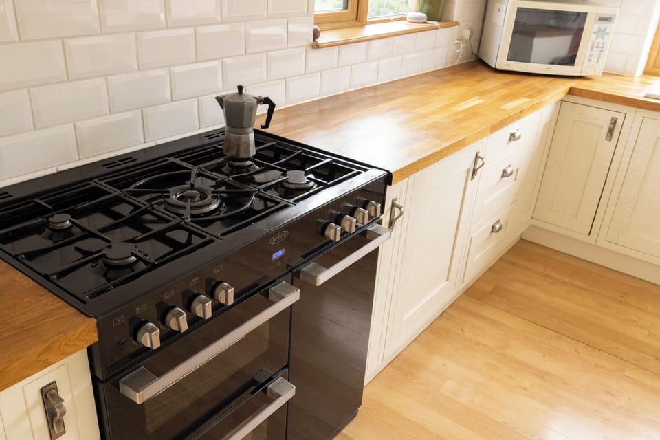 House, Garden View | Private kitchen | Electric kettle