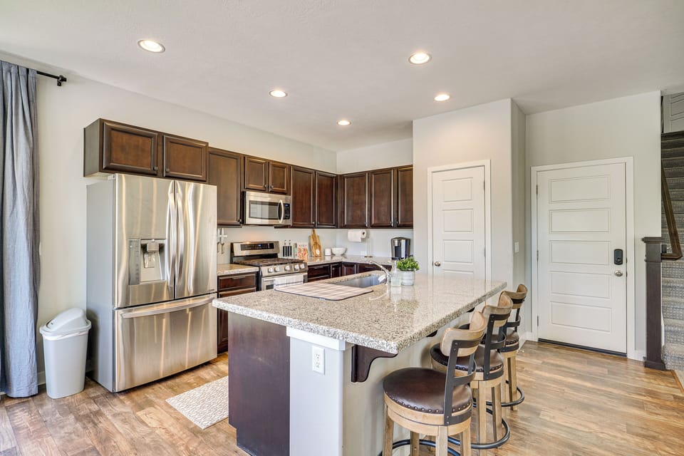 Kitchen | Cooking Basics | Main Level