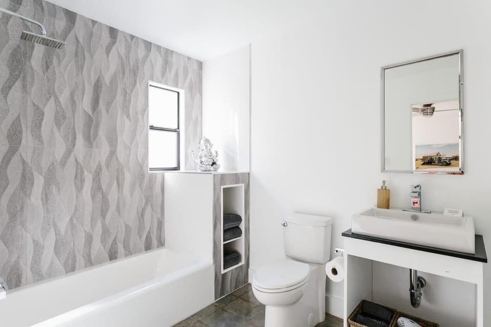 Ensuite.