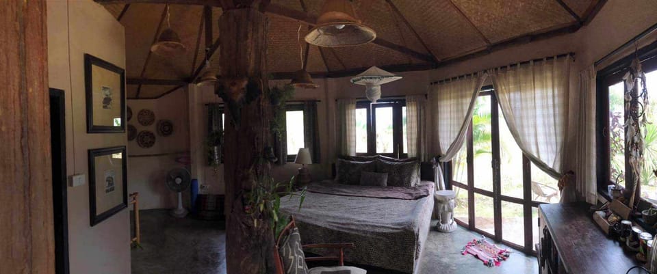 Classic Room, Private Bathroom, Hill View | Free WiFi, bed sheets