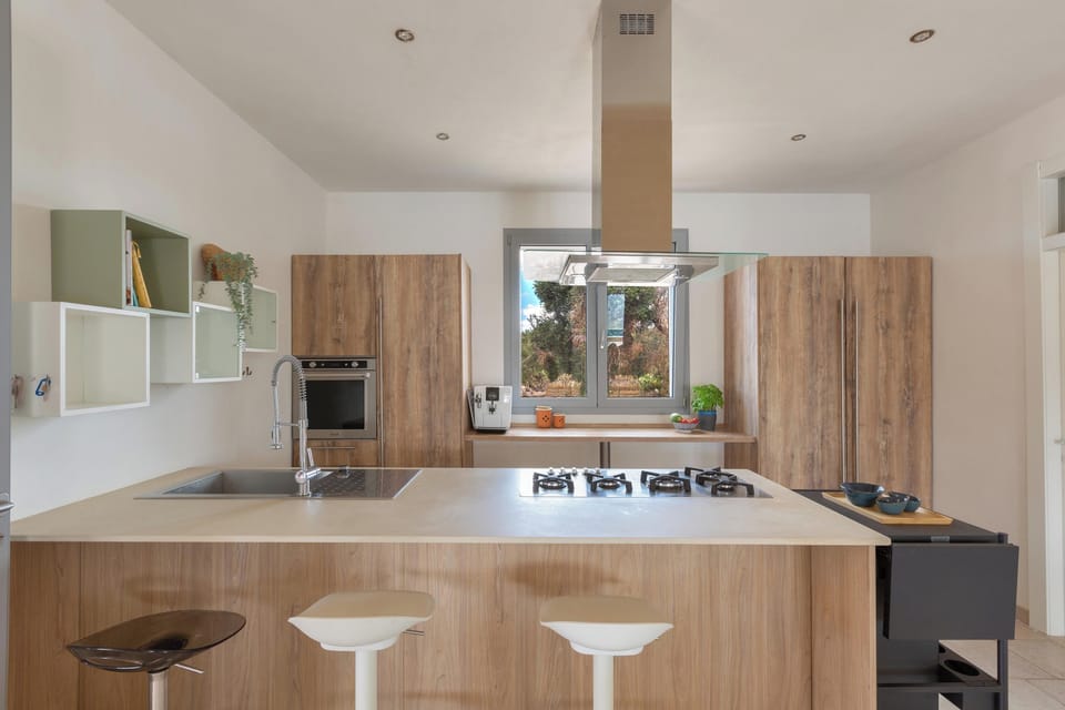 Villa | Private kitchen | Dishwasher, freezer