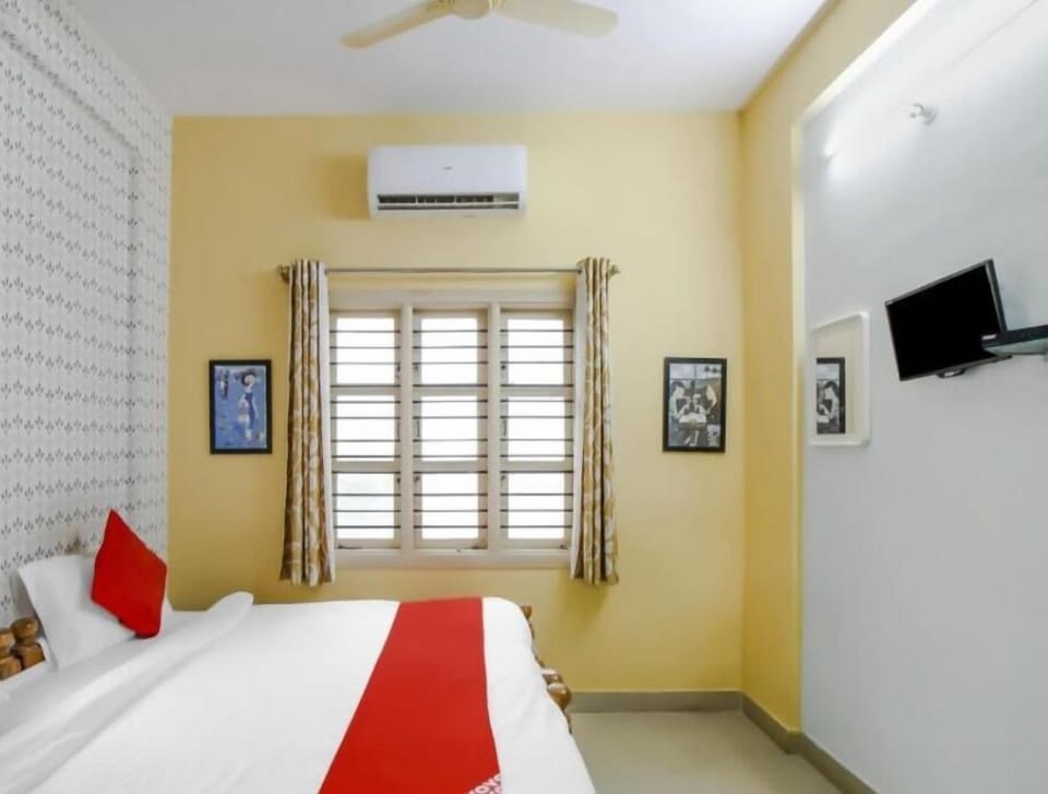 Double Room | Laptop workspace, soundproofing, free WiFi