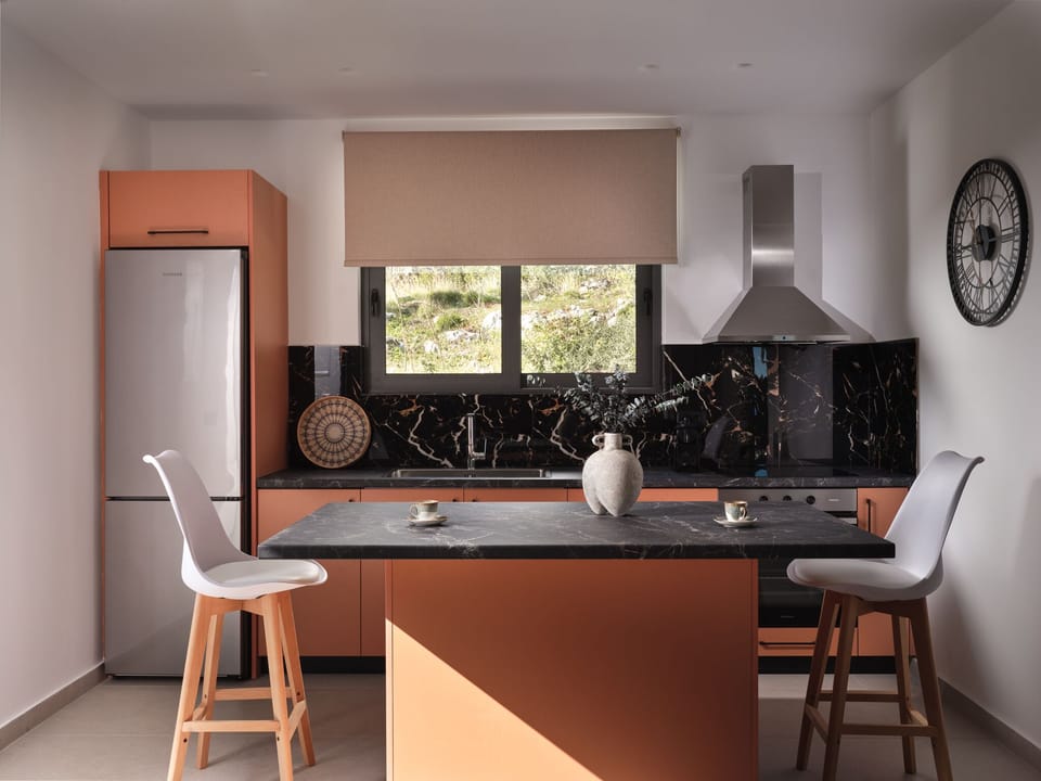A well equipped kitchen for culinary wonders. 