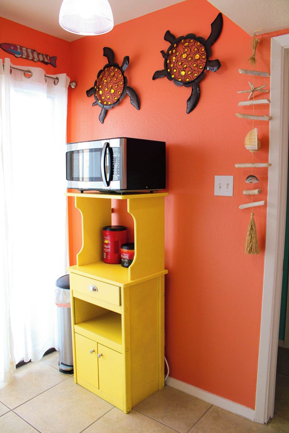 Fully equipped kitchen—cook up your favorite meals with ease!