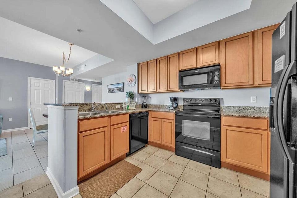 Full kitchen