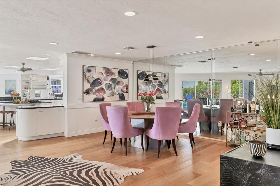 Bayview Paradise by FVC - Dining Room